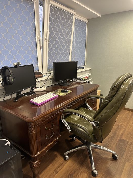 Продам письменый стол антиквариат