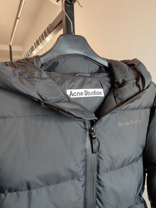 Пуховик Acne Studios Hooded puffer coat Black