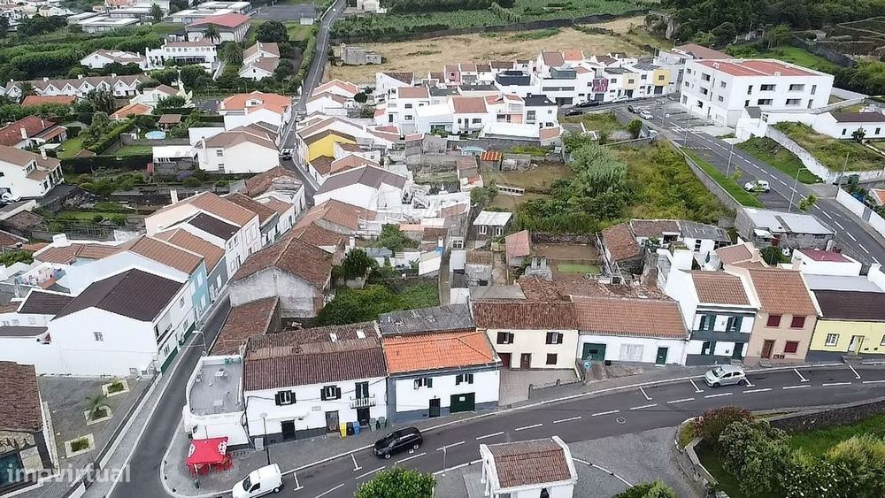Moradia T4 para venda