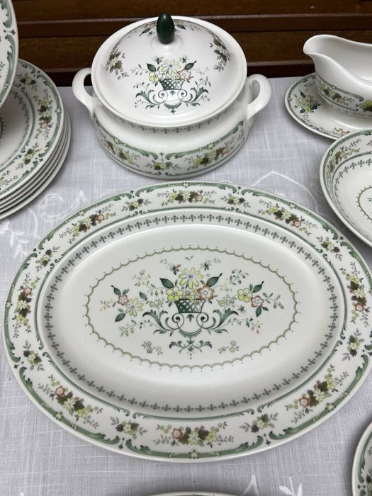 Royal Doulton Provancal розкішний англійський сервіз