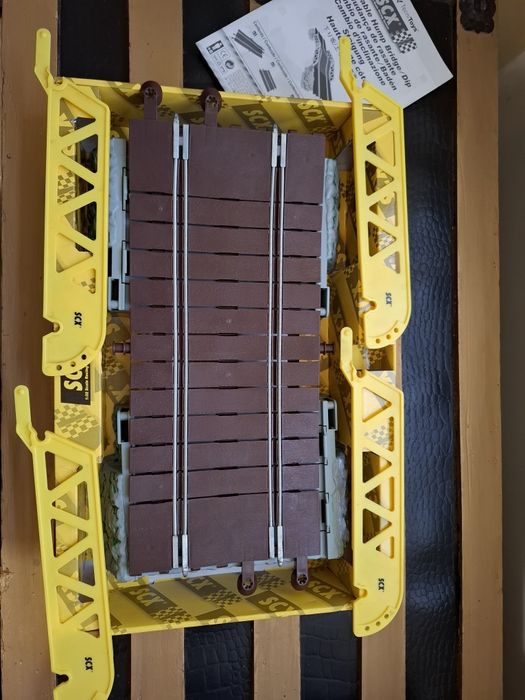 SCX 1:32 Hump Bridge / Dip – Ponte 3 posições