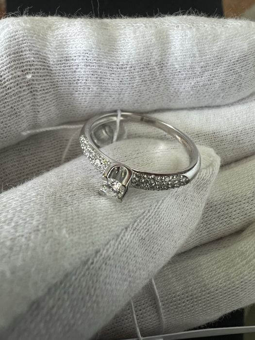 Кольцо с бриллиантами 16.5 рр