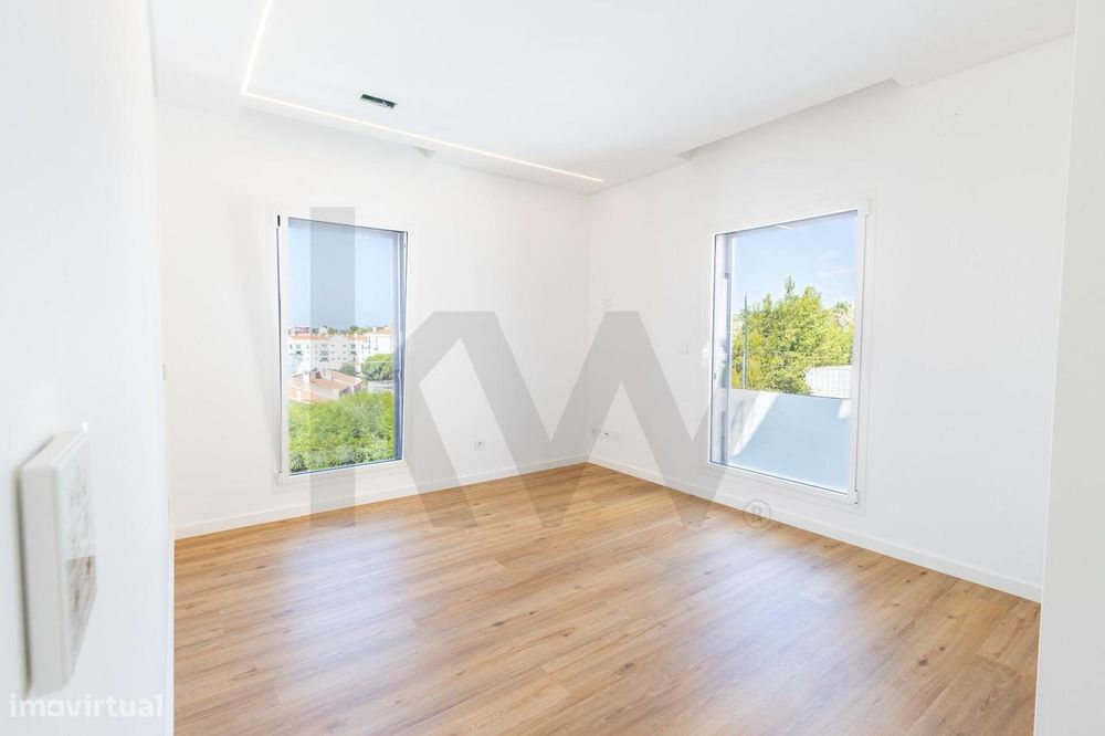 Moradia em condominio com jardim e piscina privados