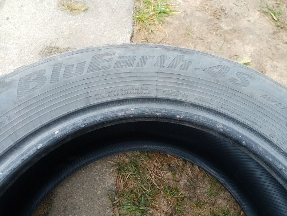 Opony wielosezonowe 215/60 r16  2szt yokohama BluEarth-4S