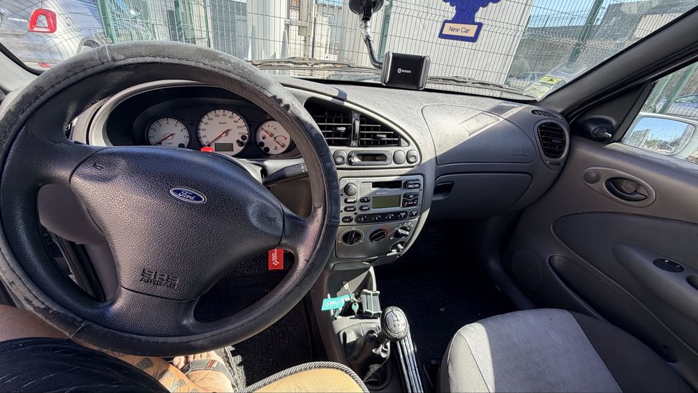 Ford fiesta 1,2. — photo 5