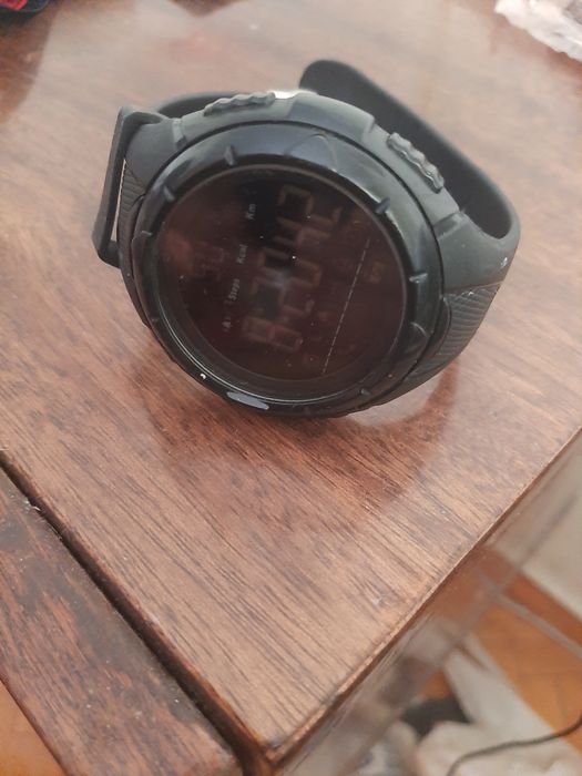 Продам тактичний годинник skmei