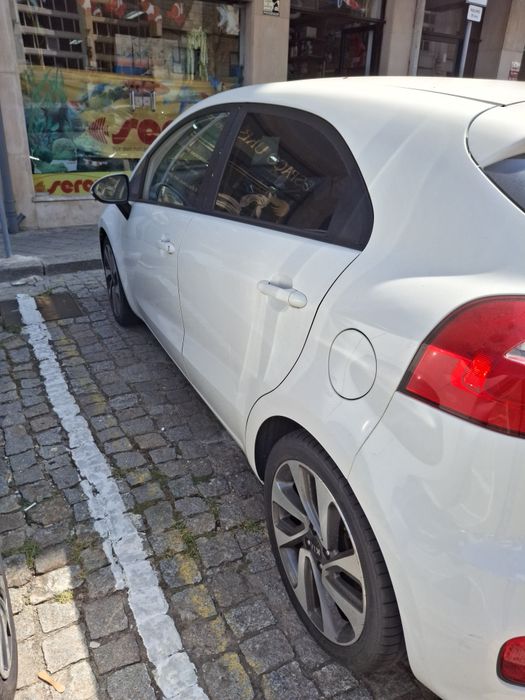 Vende-se Kia Rio 1.2 84cv