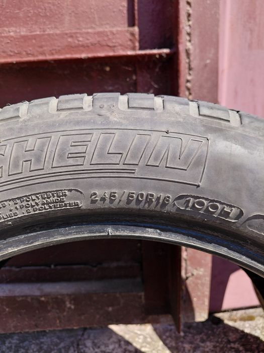 Шини 245/50 R18  3 - шини Bridgestone, 1 - Michelin