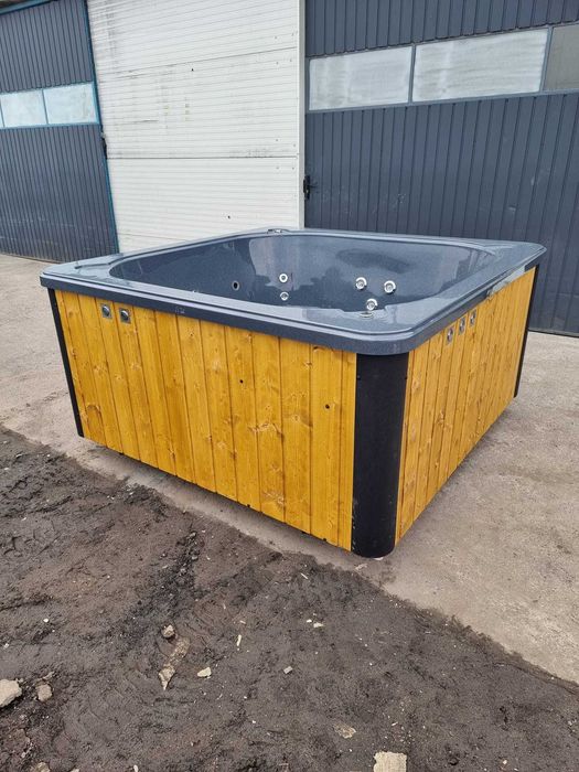 NOWA balia KWADRAT 210x210 jacuzzi piec wewnętrzny hydromasaż