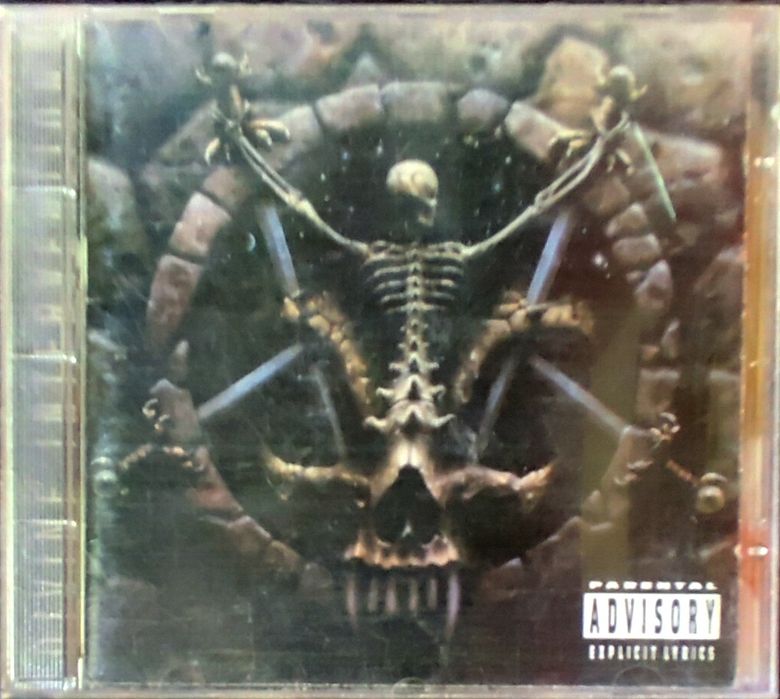 CDs de Metal usados, muito Bom Estado..