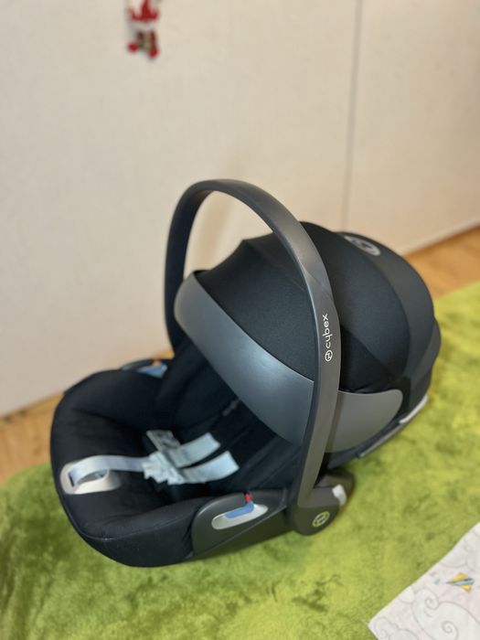 Автолюлька Cybex Cloud Z i-Size +адаптери