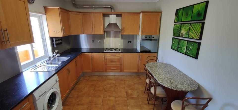 Quarto Individual em Moradia (Despesas Incluídas) com 2 WC ́s