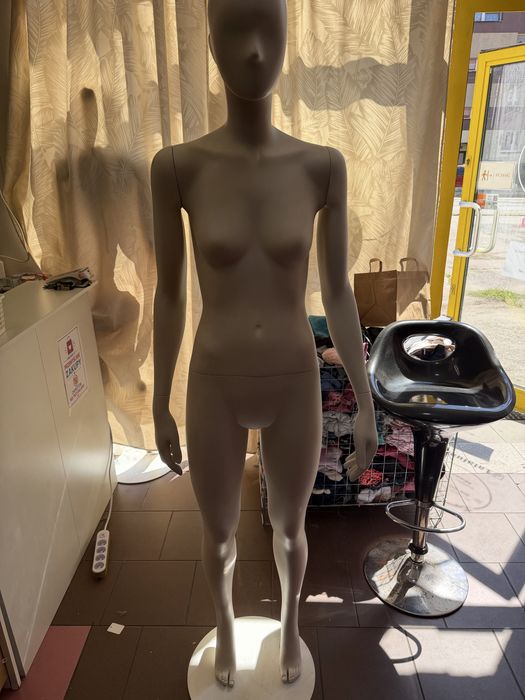 Manekin kobieta 180 cm