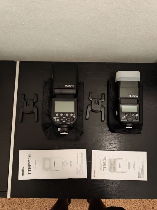 Nikon D3500 + Lente Kit + Nikkor 35mm 1.8G / Dji Mic Mini II / Insta360 OneRS Twin / Godox TT685 II N / Godox TT350 N / Acessórios