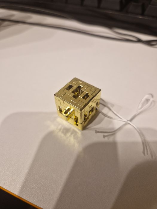 figurka Minecraft kinder joy złoty blok