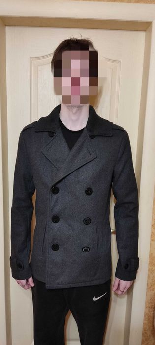 Мужское стильное фирменное полупальто, драповое