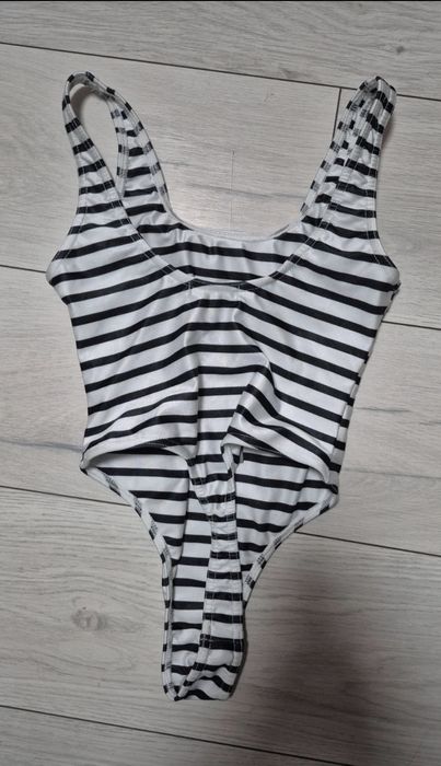 Strój kąpielowy w paski