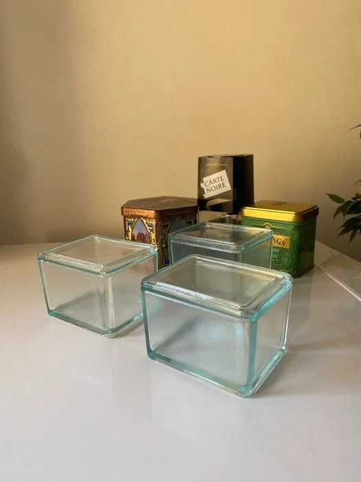 Стеклянные емкости с крышкой для хранения и др.