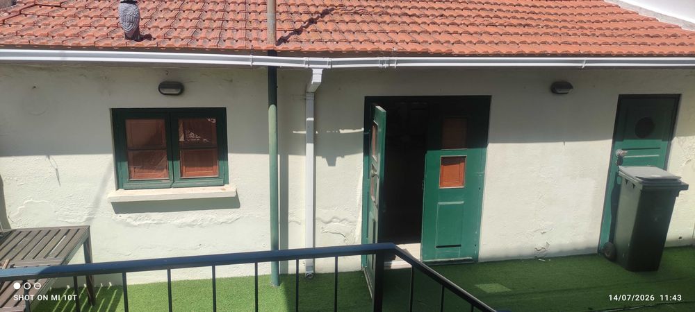 Moradia em Caselas /Restelo T3+  1 Estúdio,  e Garagem