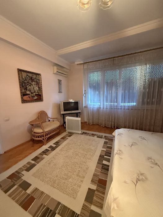 Продається велика 3 х кімнатна квартира в центрі міста
