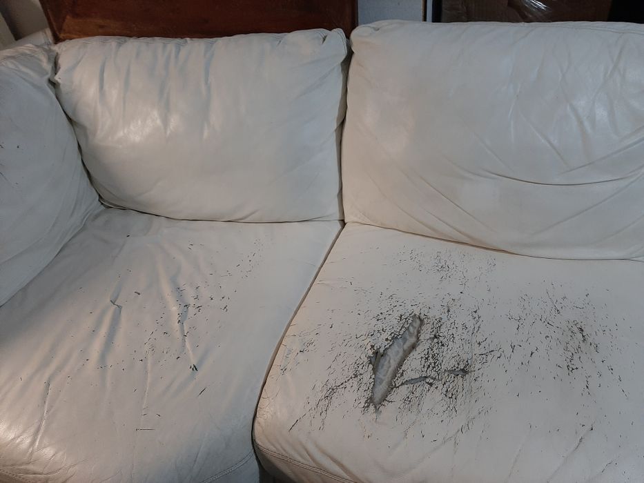 Sofá de canto 7 lugares em pele branco