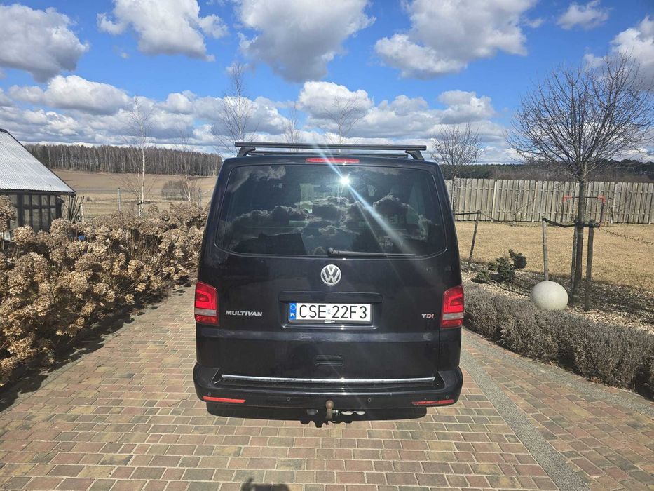Samochód volkswagen multivan
