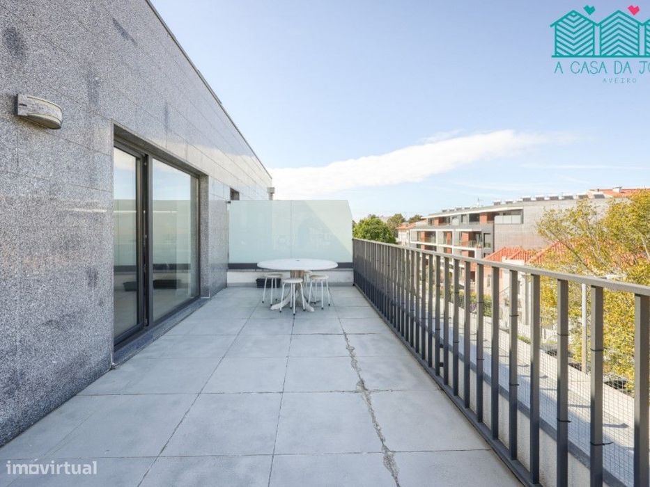 Apartamento T2 com Lugar de Garagem no Bairro do Liceu