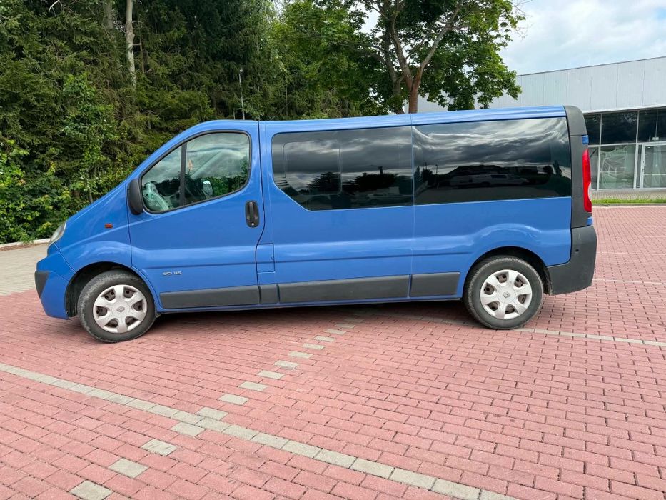 Renault Trafic 9 osobowy