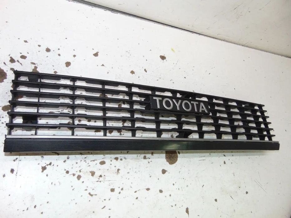 Toyota corolla DX KE 70 grelha