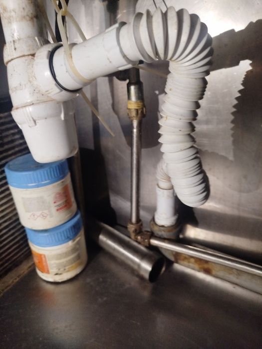 Canalizador e outros trabalhos diversos