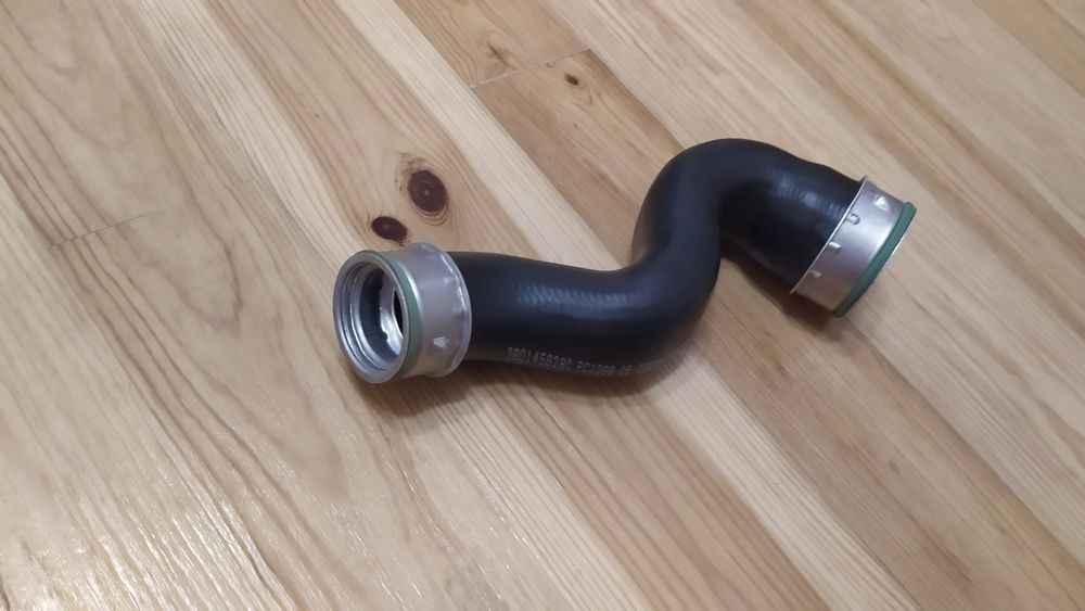 Патрубок Трубка Турбіни Інтеркуйлера Passat B5+,Skoda SuperB 1.9-2.0TD