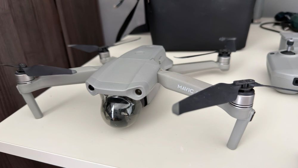 Dron DJI Mavic Air 2 - zestaw