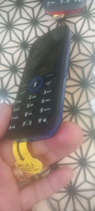 2 telemoveis Novos 25€ cada