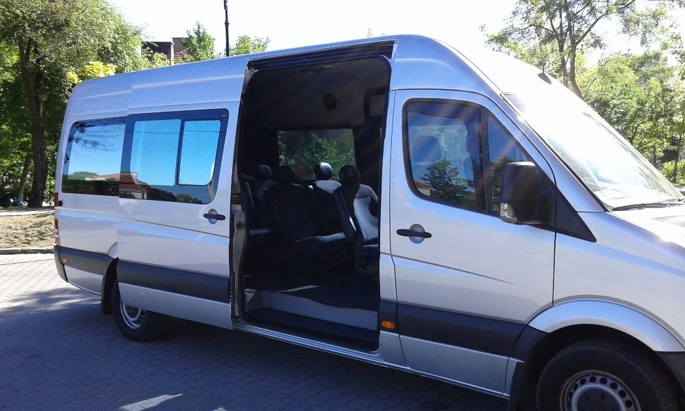 Przewóz  osób  bus z kierowcą