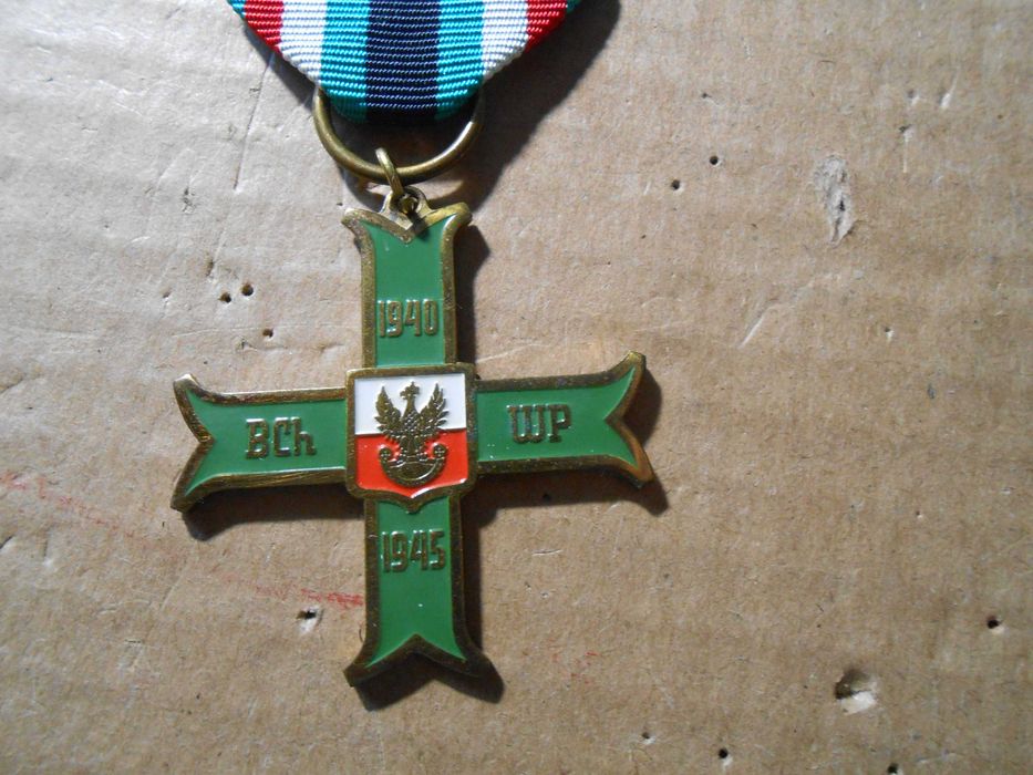 krzyż batalionów chłopskich 1 wersja