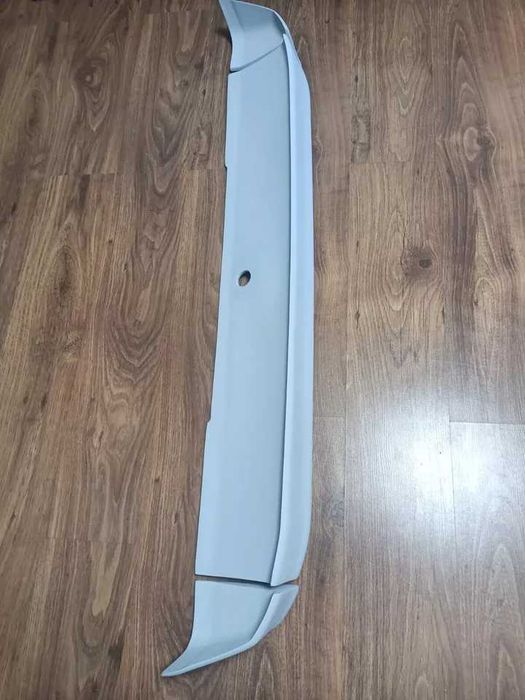 Mercedes w201  190  spoiler bagażnika amg