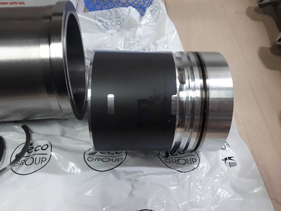 Zestaw napraw silnika C-385 turbo ,Zetor , 3 pierścienie . Czeski !  #