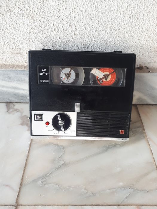 Gravador de Fita Magnética a Funcionar