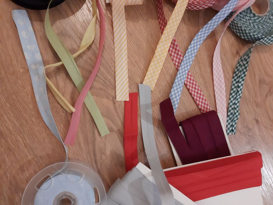 Fitas, vivos, franjas