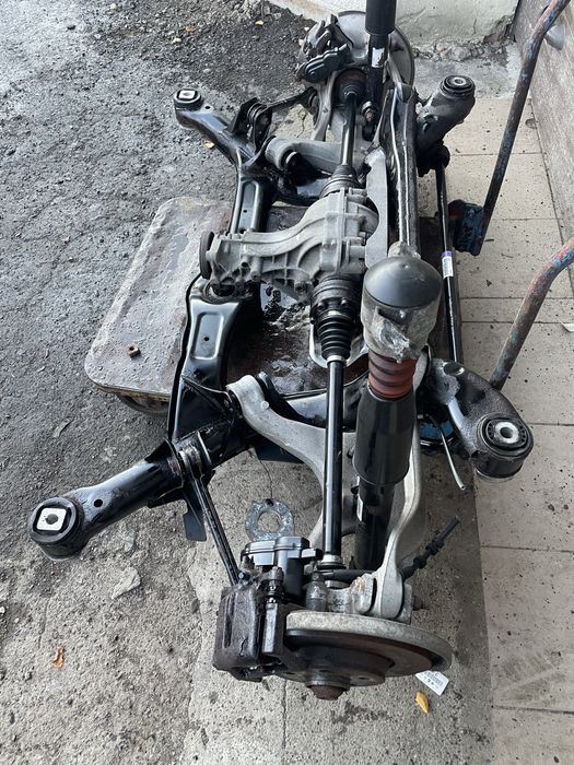 Ауді Q5 8r балка ричаг ходовка