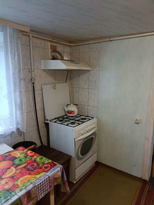 Продам півбудинку в мальовничому місці (150 км від Києва)