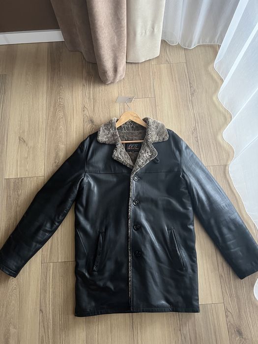 Продам натуральную мужскую дубленку