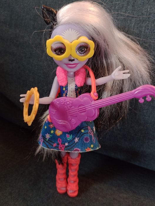 Enchantimals rockowy koncert - Lalka Caper i Skunk Sage - FRH41