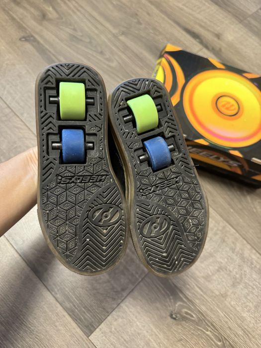 Роликові кросівки Heelys