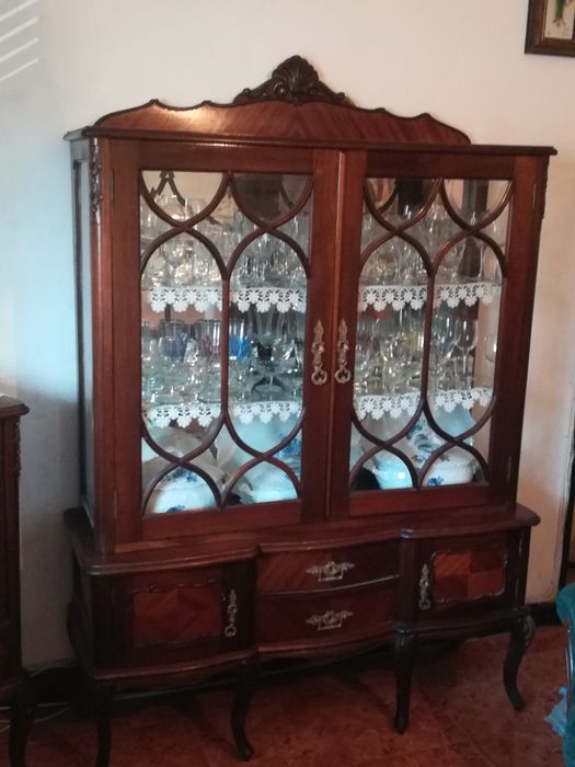 Mobília Queen Anne em bom estado