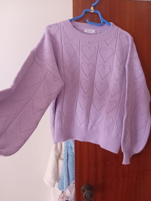 Várias camisolas de malha