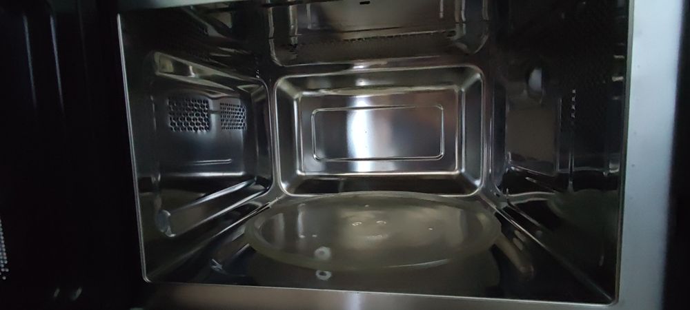 Micro-ondas de encastrar JOCEL – Inox/Preto – 25L – 900W