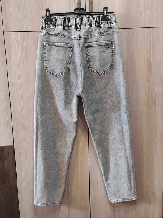 Джинси мом жіночі