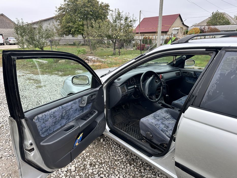 Toyota carina e 1.8