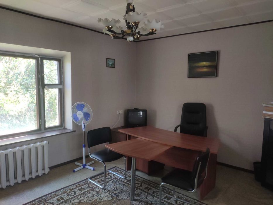 Продам офiсну будiвлю